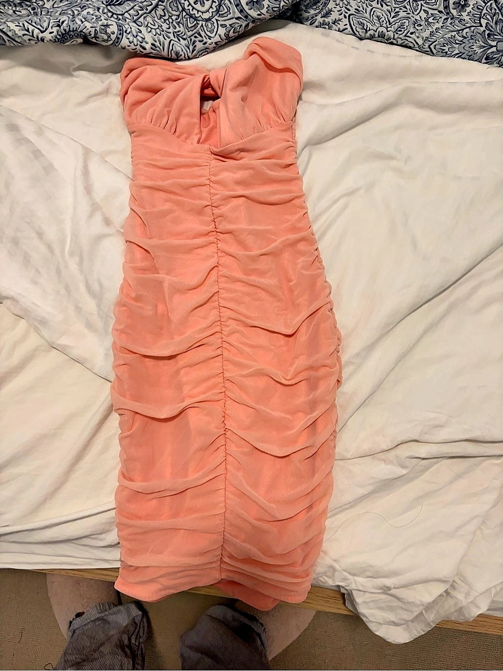 Ruched Mini Dress in Pink Size XSmall Like New